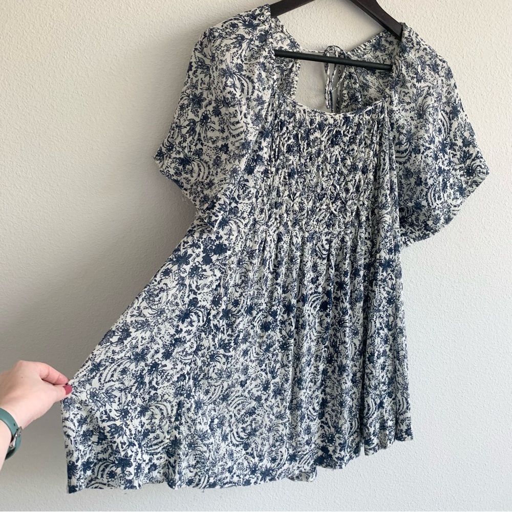 Free People Flowy Blue and White Floral Mini Dress Short Sleeves